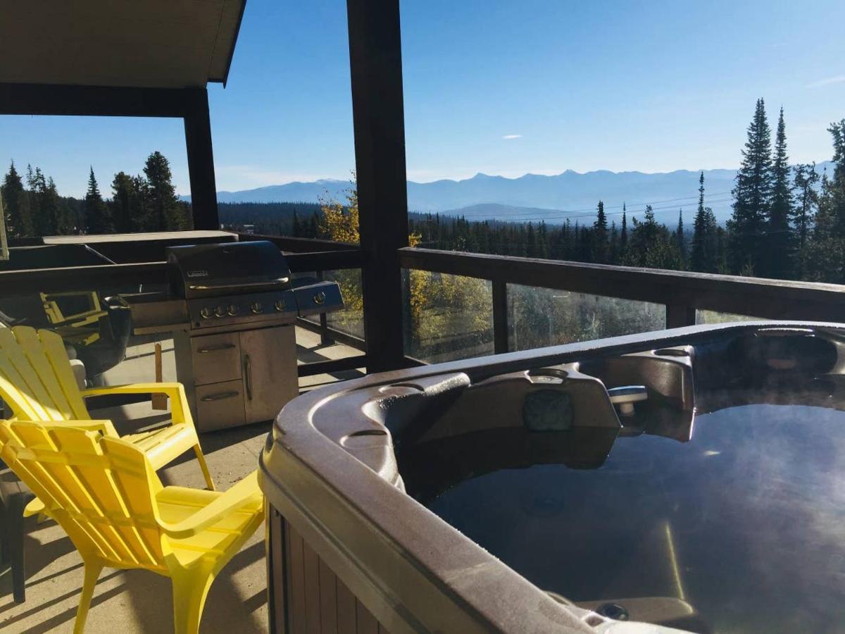 Large Dog Friendly Chalet With Private Hot Tub Villa Big White Eksteriør bilde